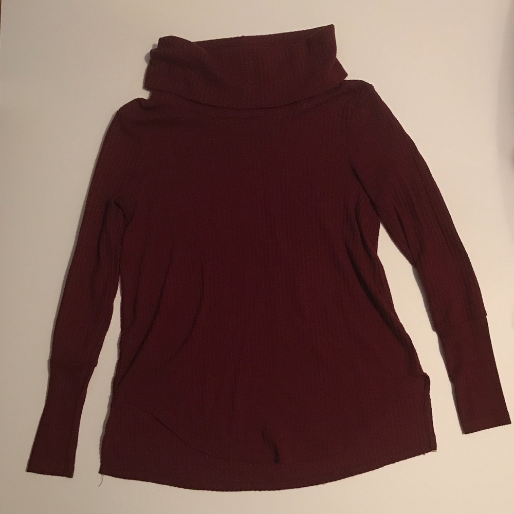 Waffle knit maroon sweater, size Small.